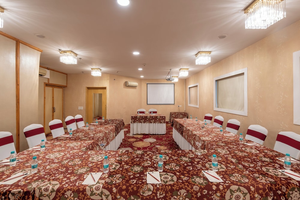 Mango Grove Hotel Chandigarh 54/62