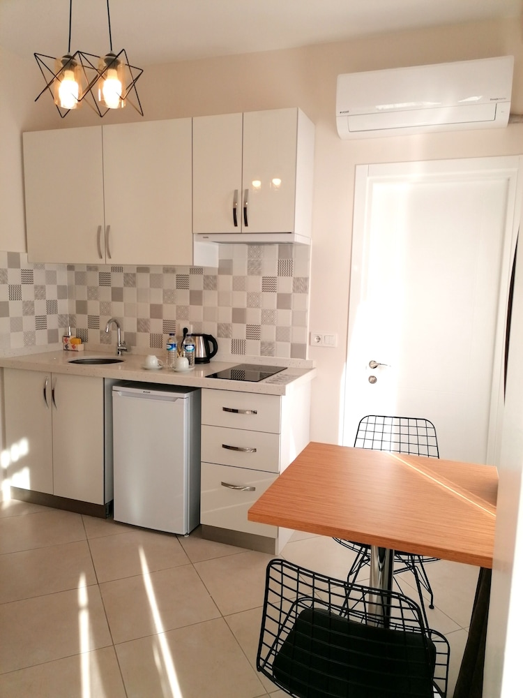 Tuzla Hill Suites 23/33