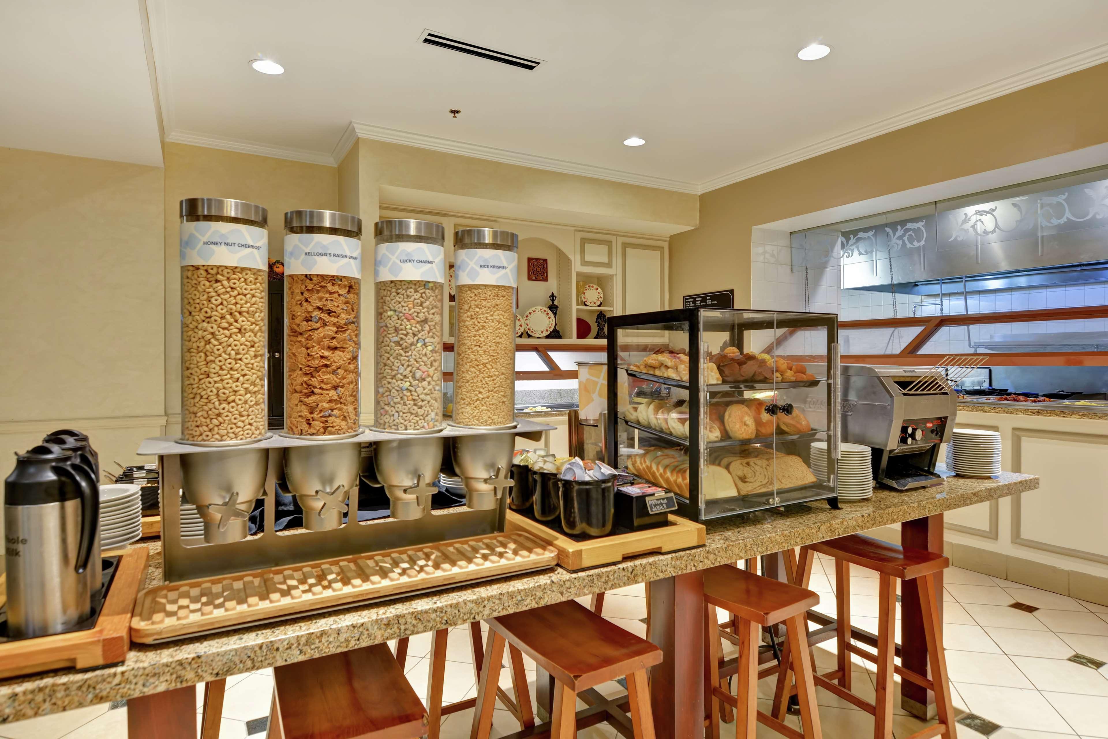 restaurant cafeteria
