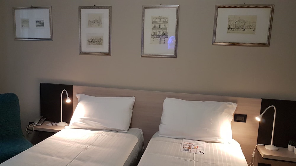 Hotel Gran Torino 50/72