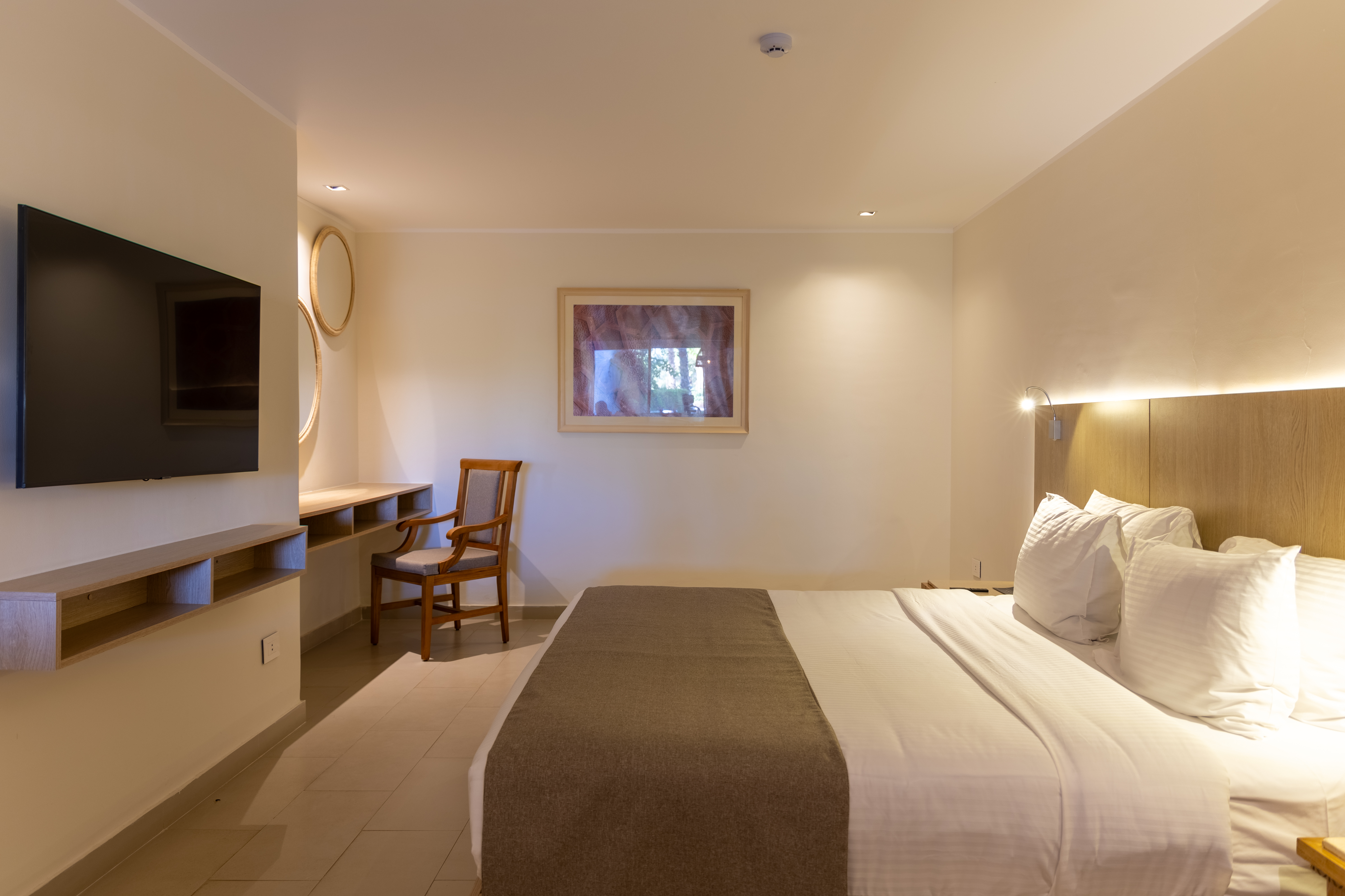 Executive, Suite