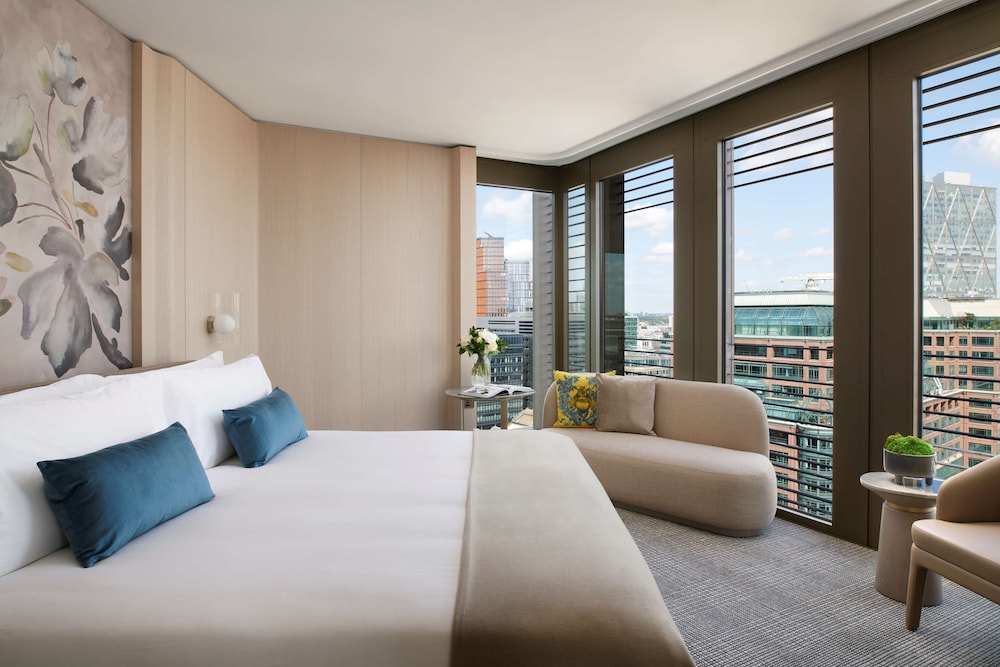 PREMIER, KING BED