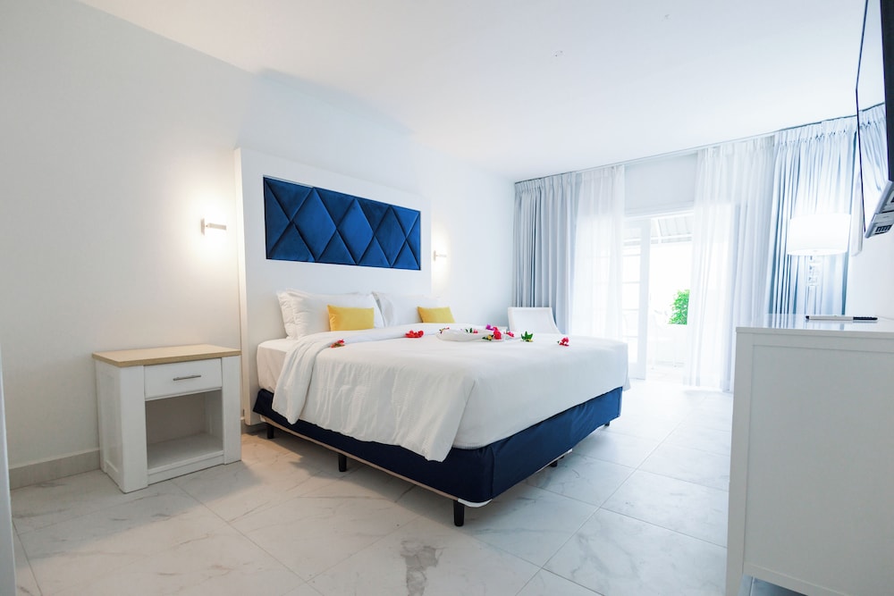 Suite, King Bed