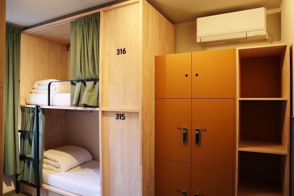 Amigo Hotel 24/26