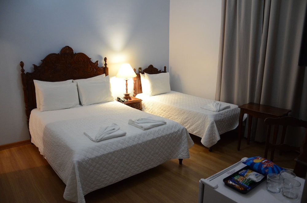 Hotel Lenheiros 26/61