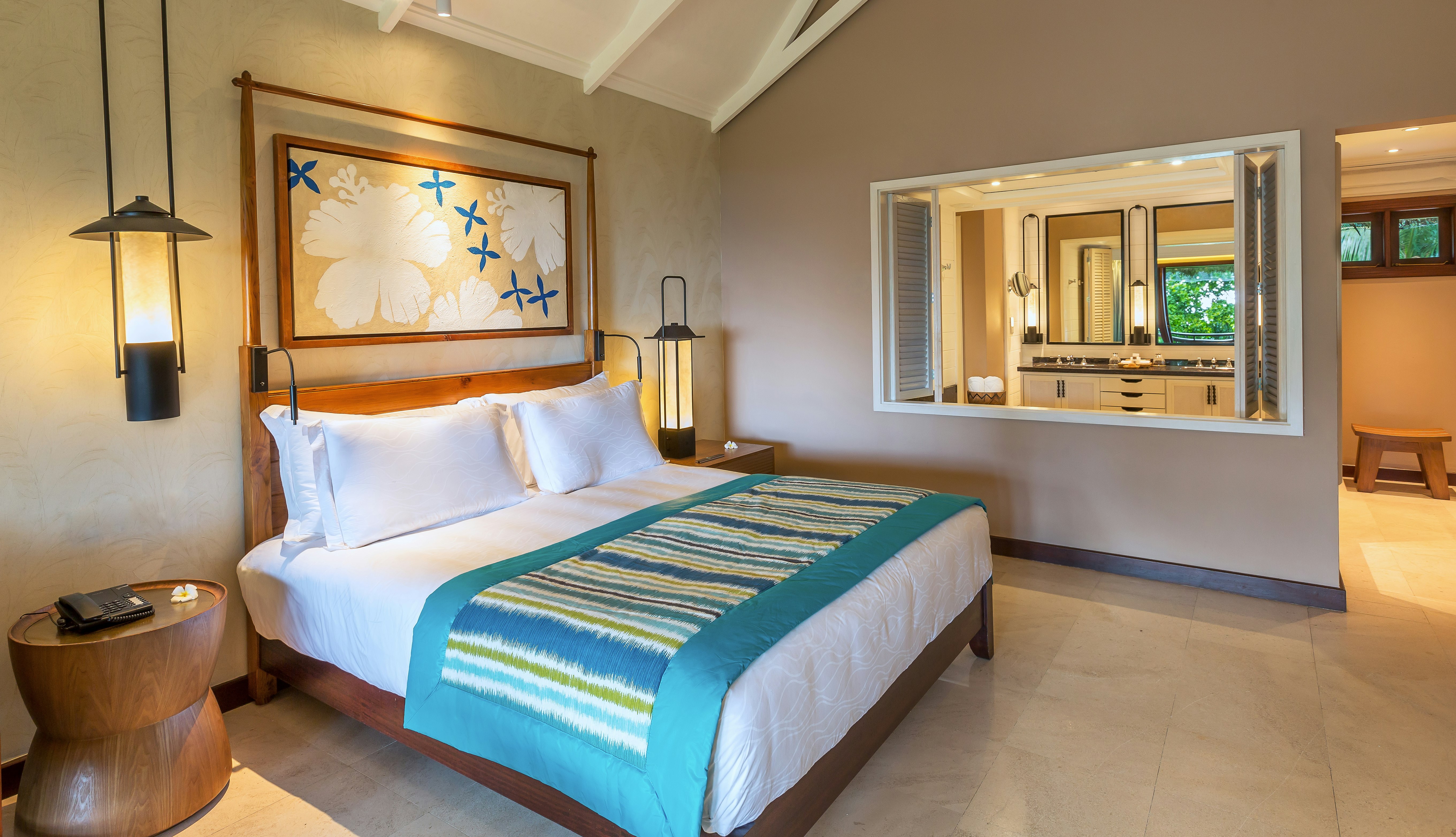 Constance Lemuria Praslin Seychelles 14/80