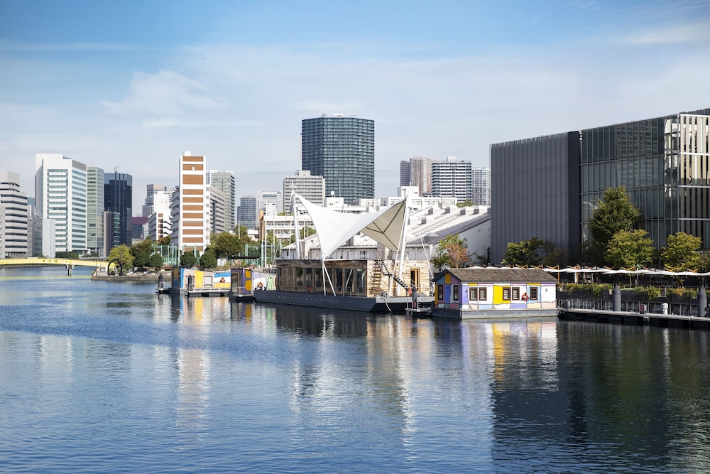 PETALS TOKYO - Floating Hotel 45/47