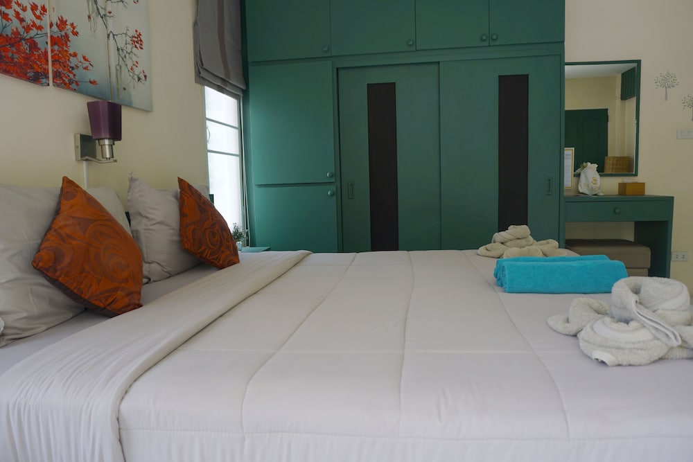 2 BEDROOMS, DELUXE, QUADRUPLE, CITY VIEW, BALCONY, MAIN BUILDING