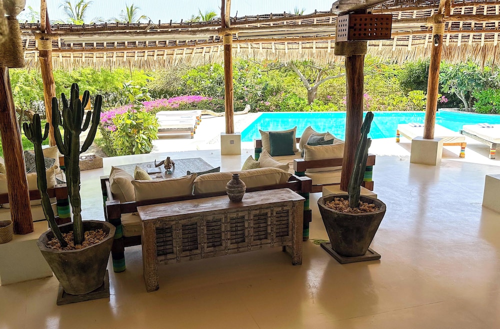 Leopard Point Luxury Beach Resort & Spa 37/52