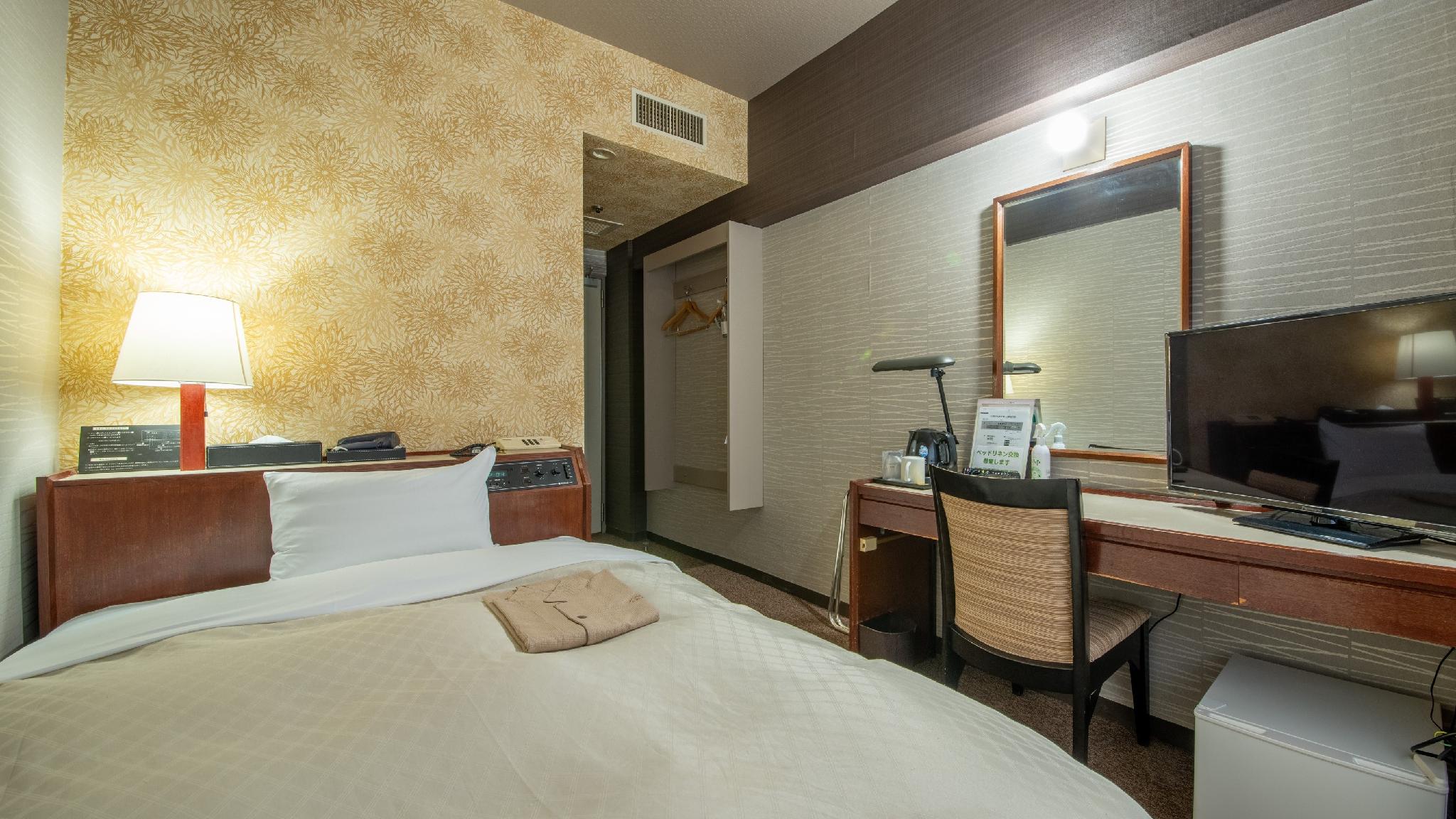 Room, Single, Semi Double Bed
