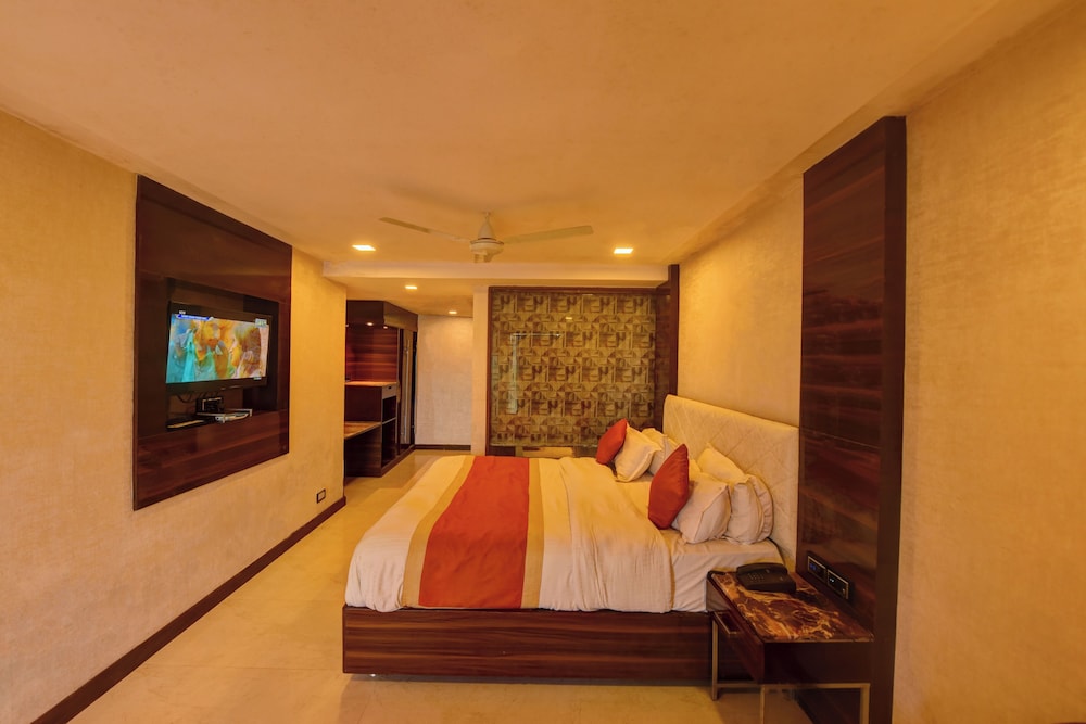 Hotel Dev Residency 9/50
