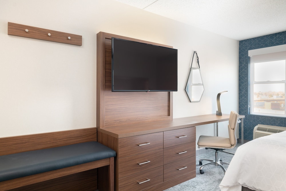 Holiday Inn Express & Suites Boston - Cambridge 16/47