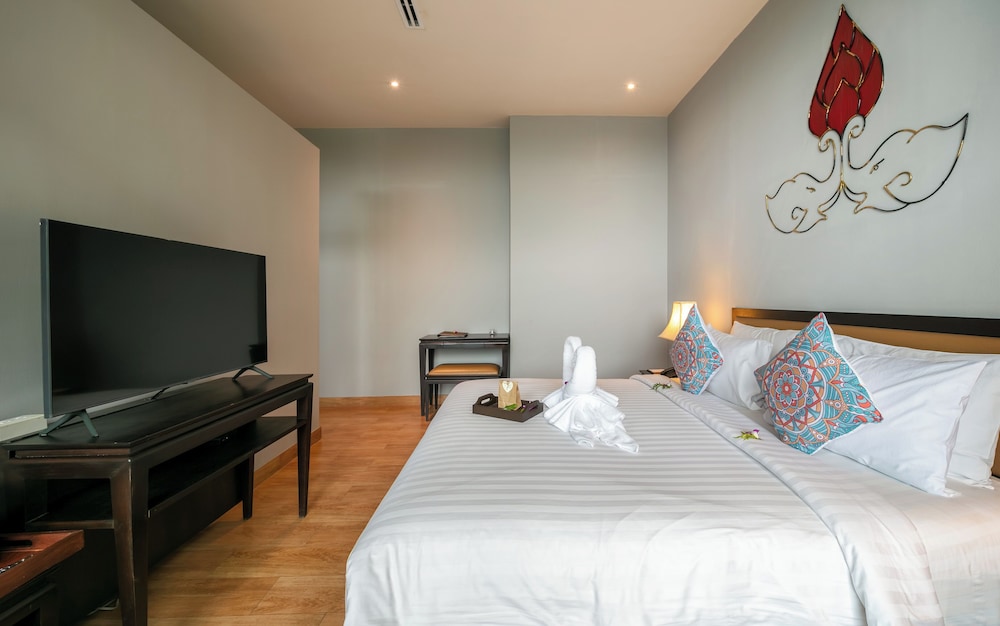 2 Bedroom with Pool Forest View