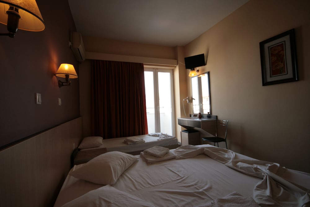 Dimitris Paritsa Hotel 25/44