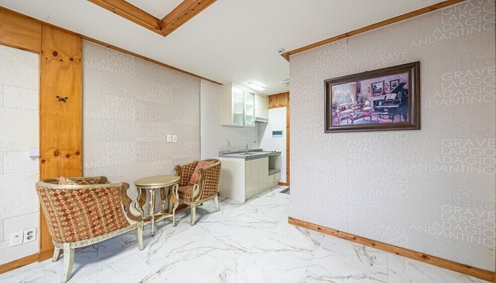 Geoje White O Pension 6/50