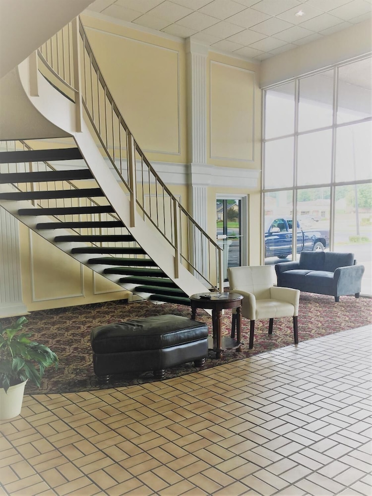 River Valley Inn and Suites 28/42