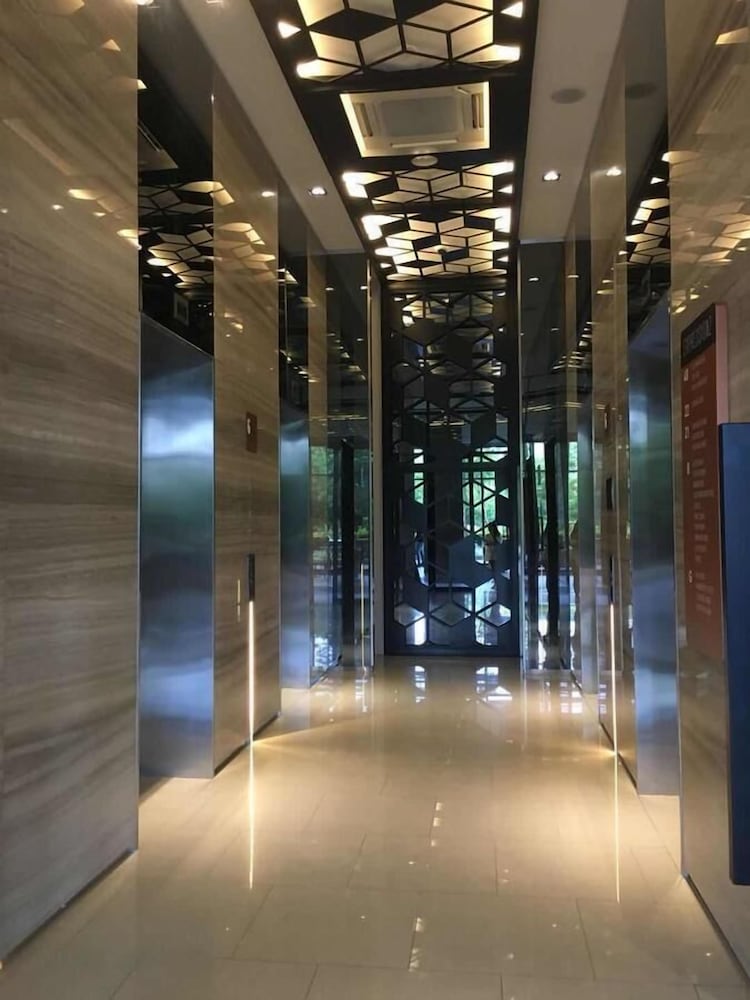 Expressionz KLCC by Wodages 48/50