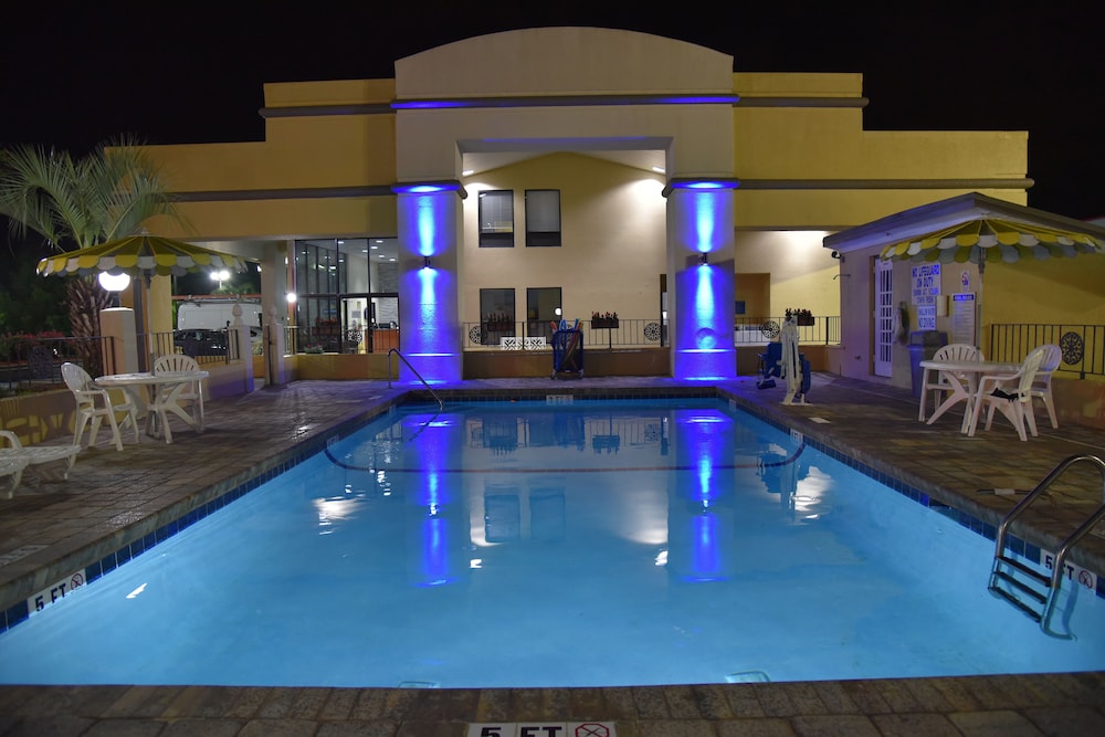 Days Inn By Wyndham Ladson Summerville Charleston 3/48