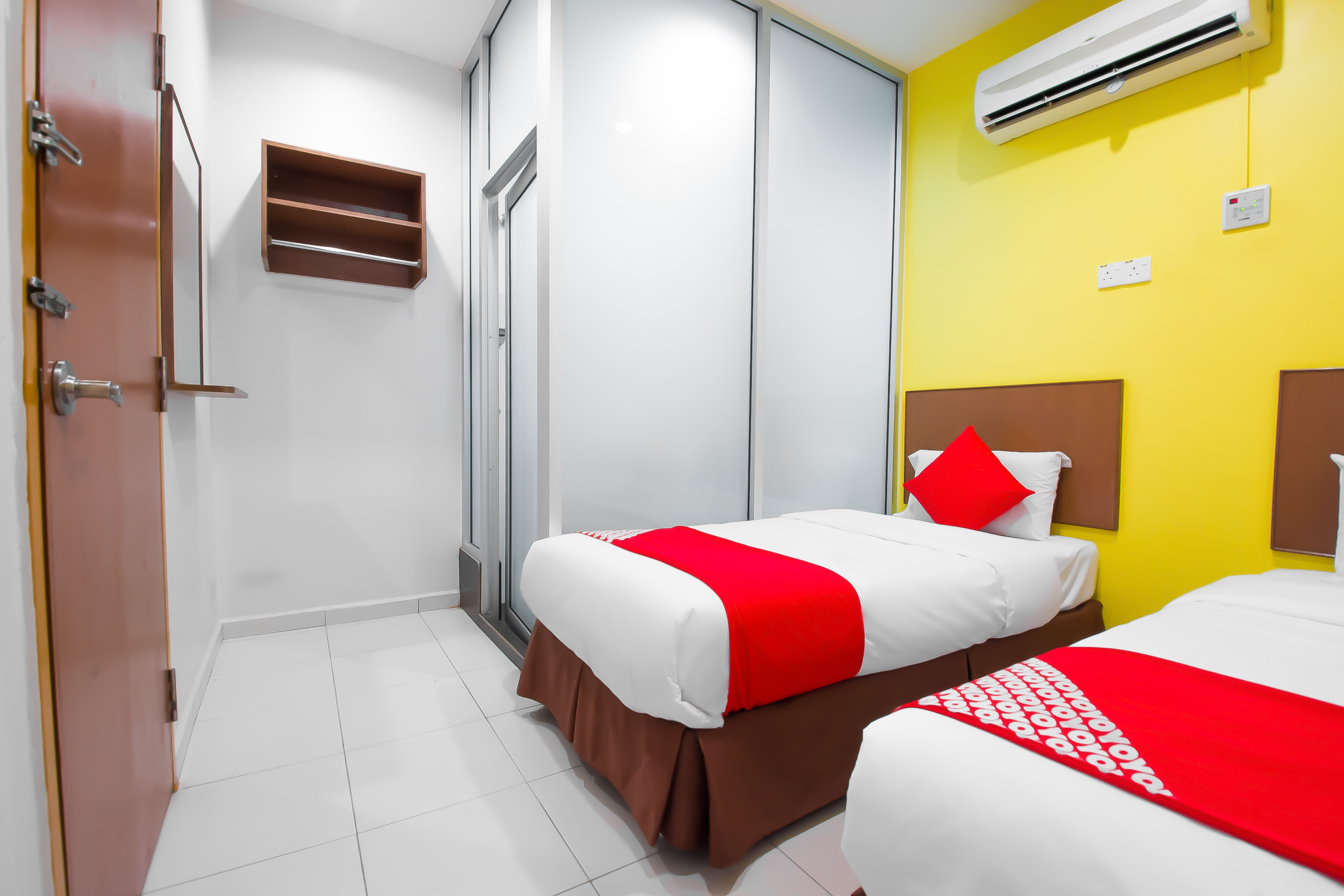 Oyo 582 Hotel Walk Inn 19/32