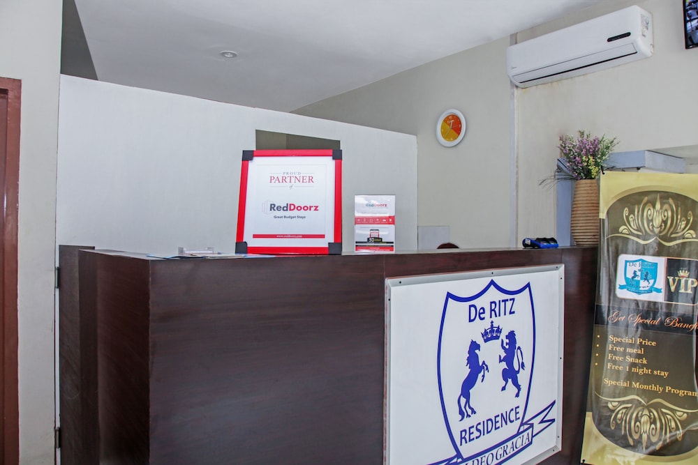 RedDoorz Plus near Galaxy Mall 2/39