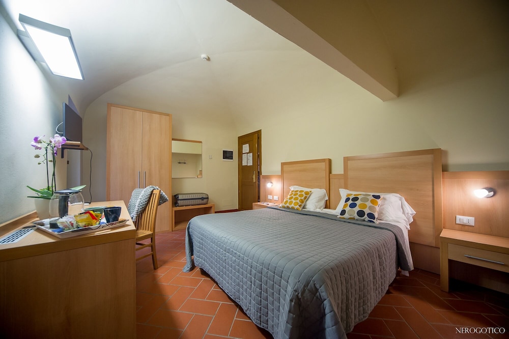 Chiostro Delle Monache - Hostel Volterra 9/50