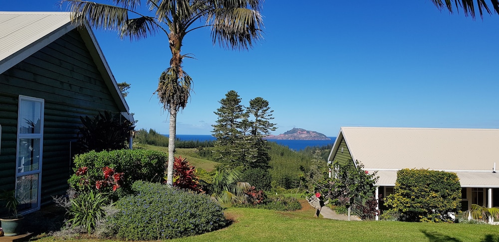Seaview Norfolk Island 38/50