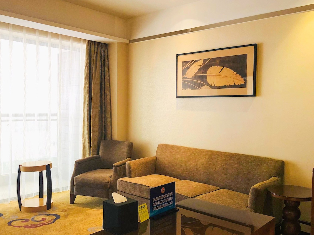 Holiday Inn Beijing Shijingshan Parkview 38/78