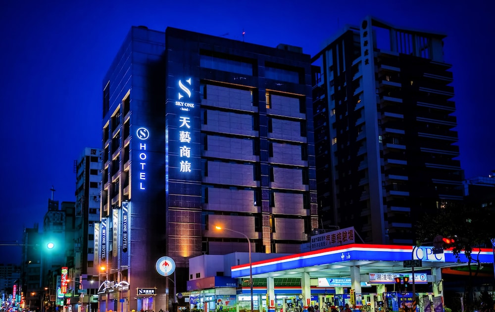 Skyone Hotel 2/72