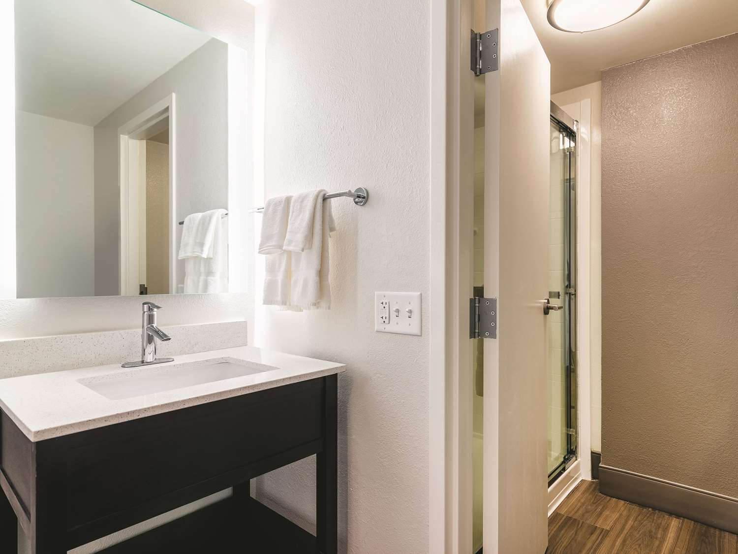 La Quinta Inn And Suites By Wyndham Salem Nh 39/42