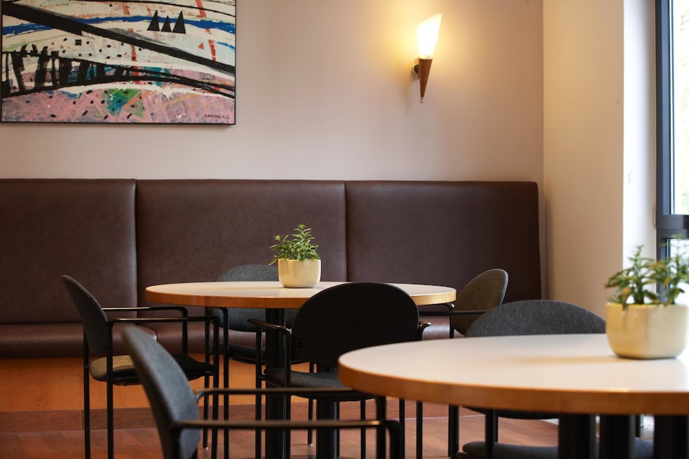 Intercityhotel Magdeburg 45/58