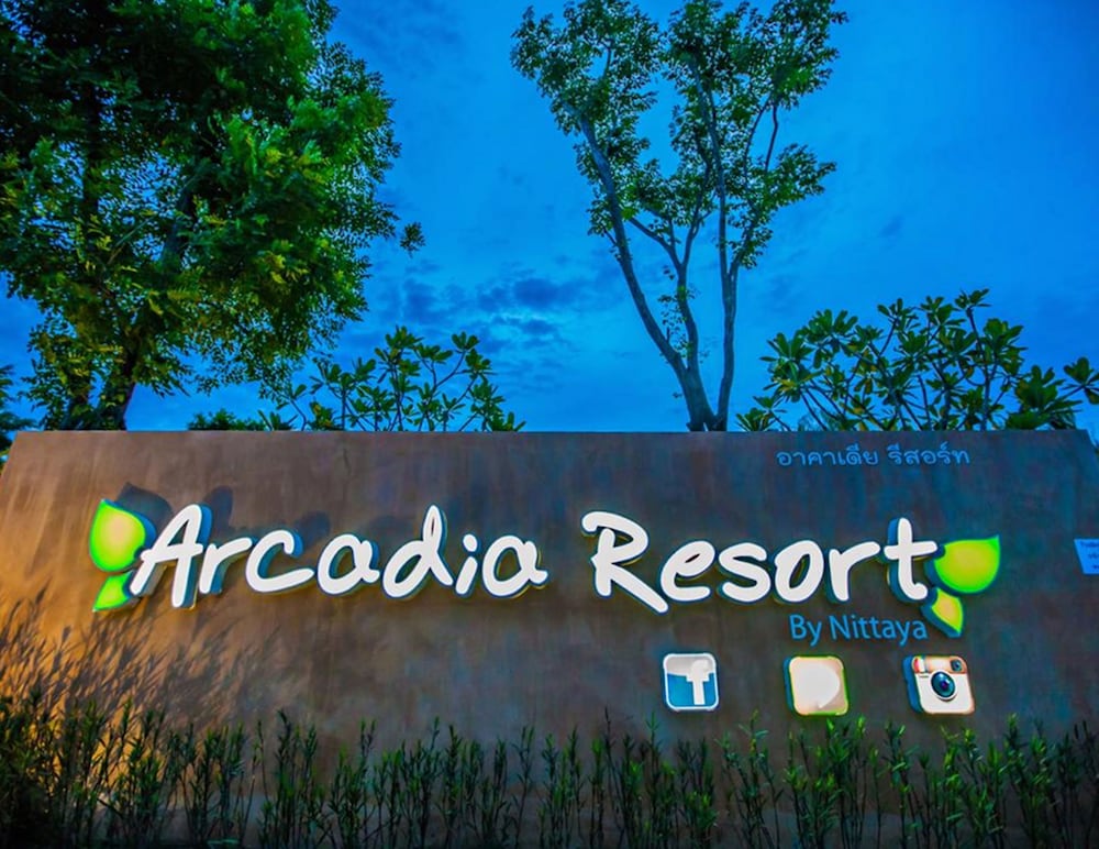 Arcadia Resort 6/38
