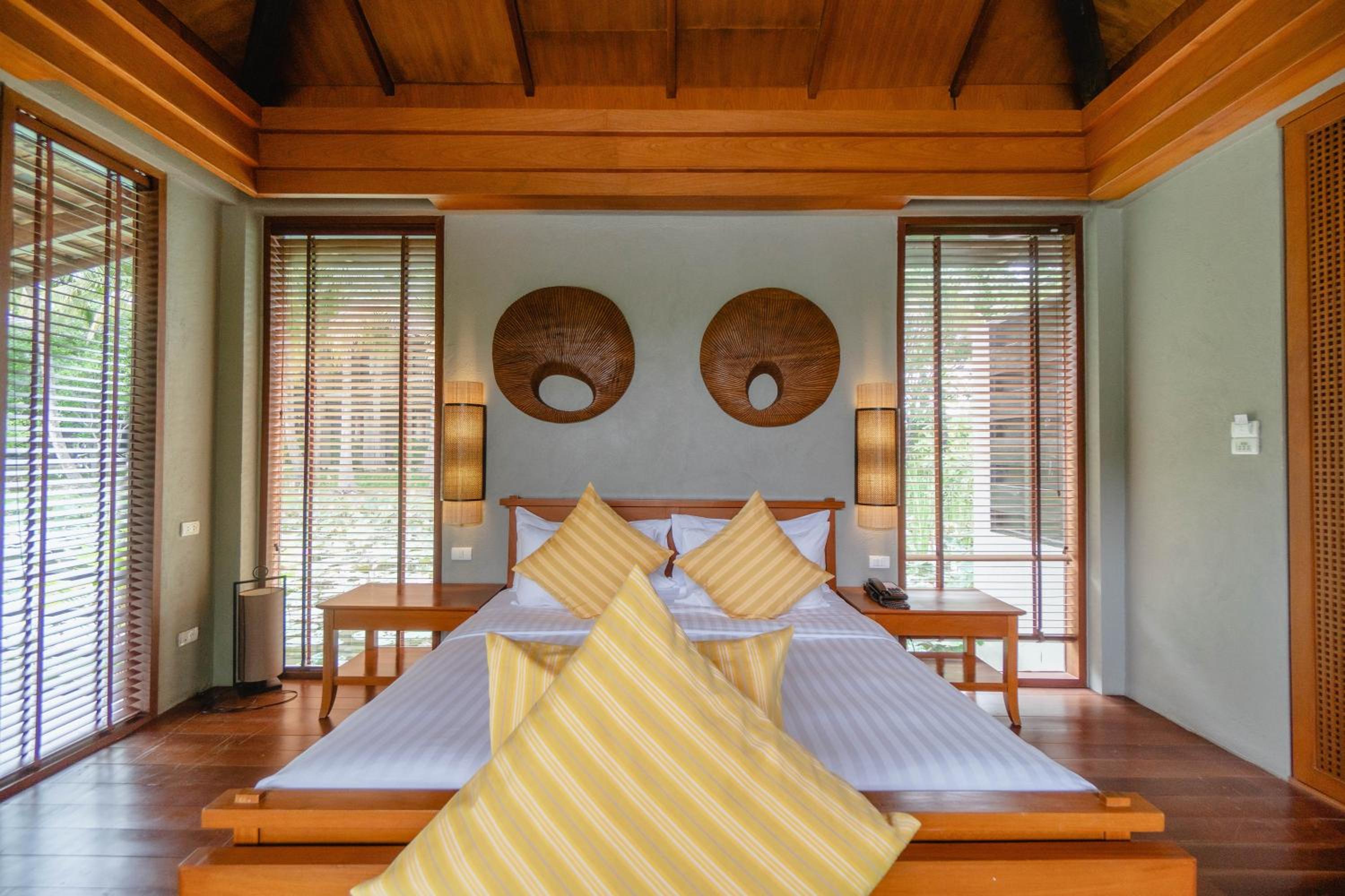 Float, Villa