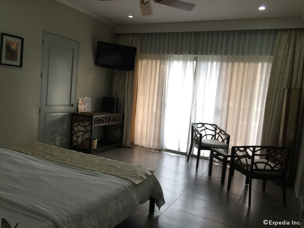 Linaw Beach Resort 23/73