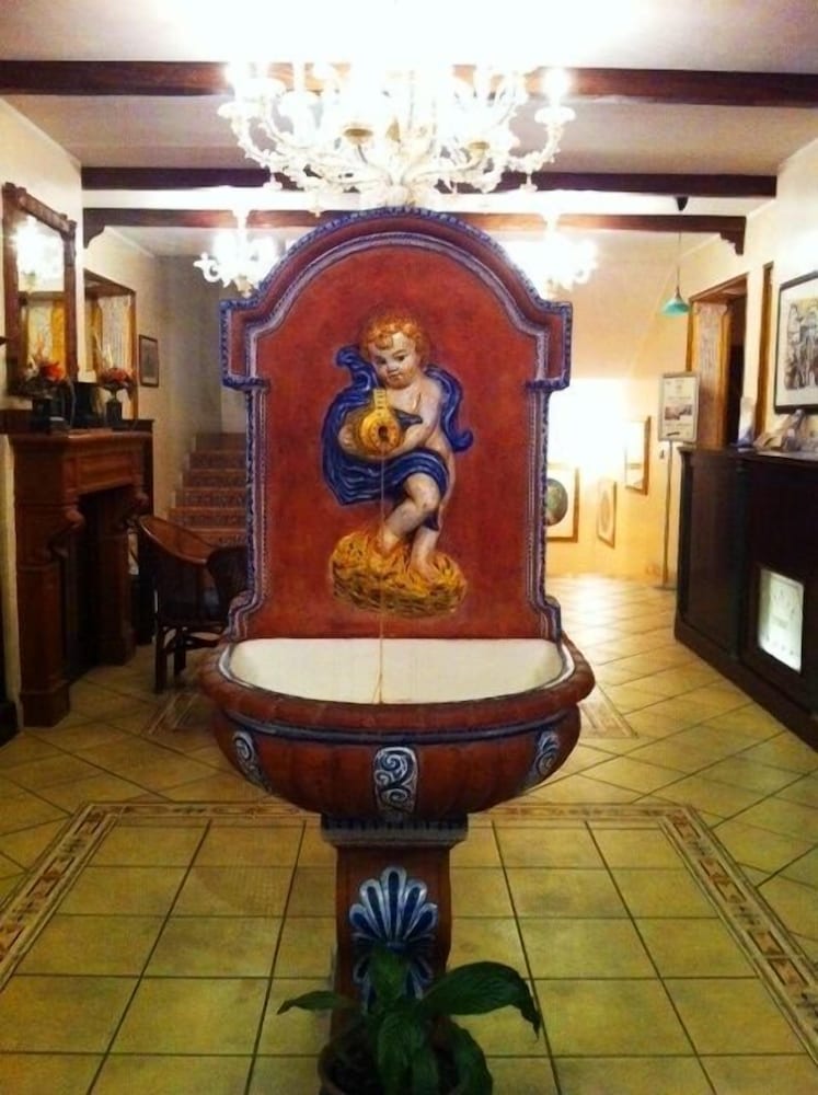 Lobby at Hotel U Bais, SCILLA