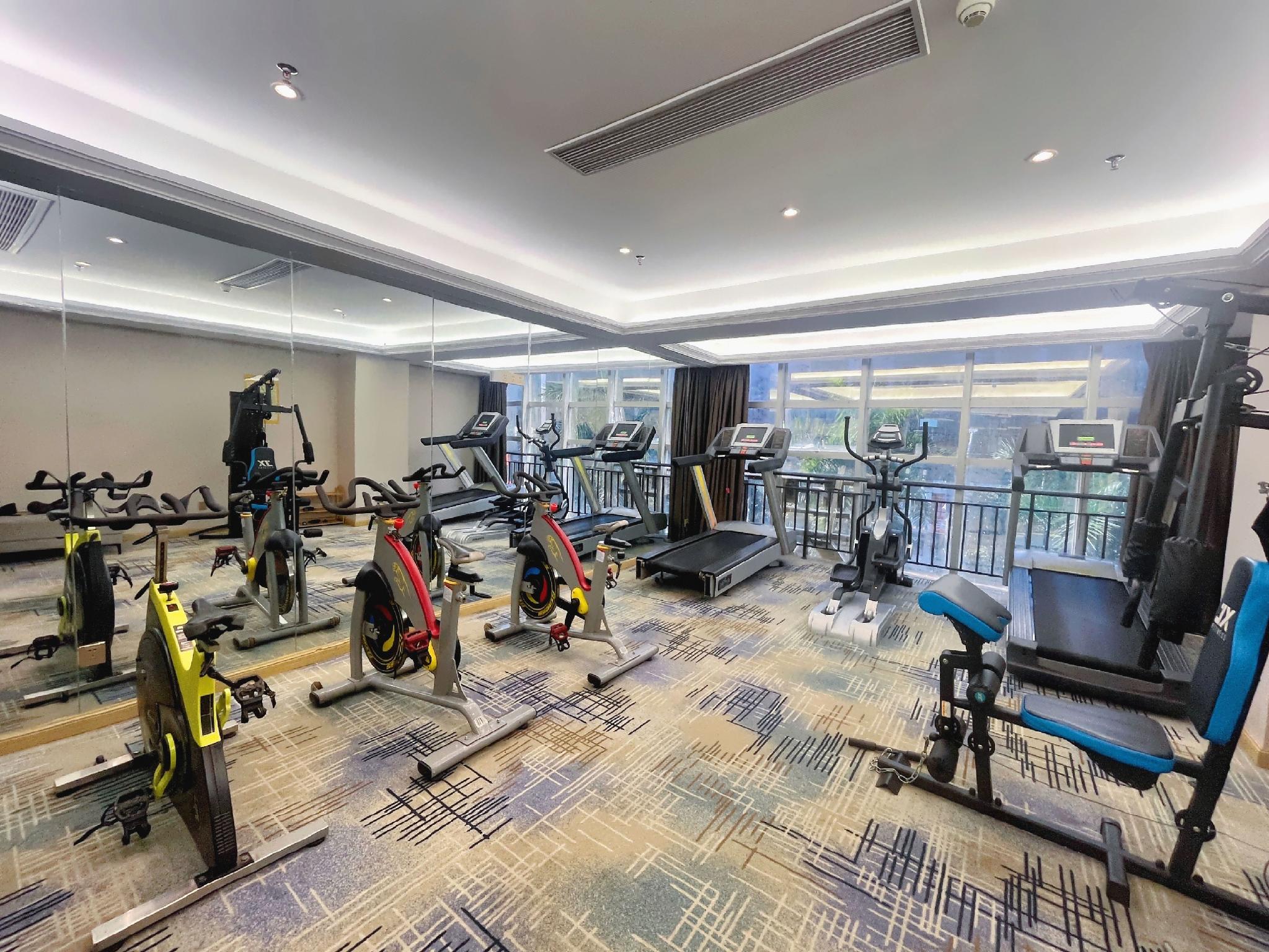 Vienna Hotel (Shantou Convention and Exhibition Center) 44/54
