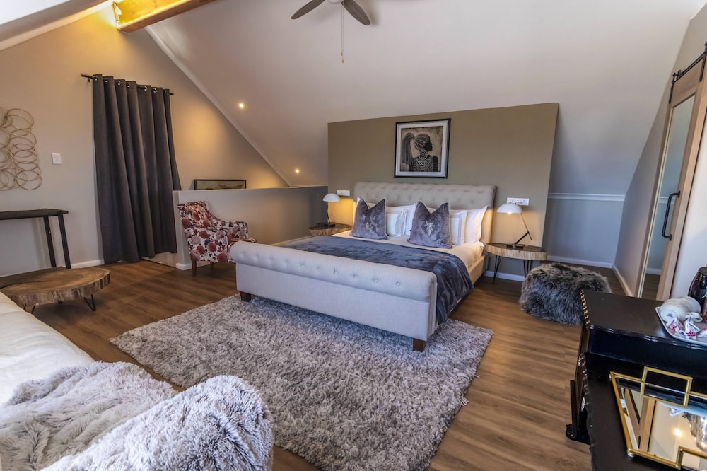 HONEYMOON, DOUBLE BED