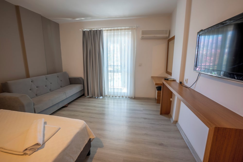 Grand Emir Hotel & SPA 56/85