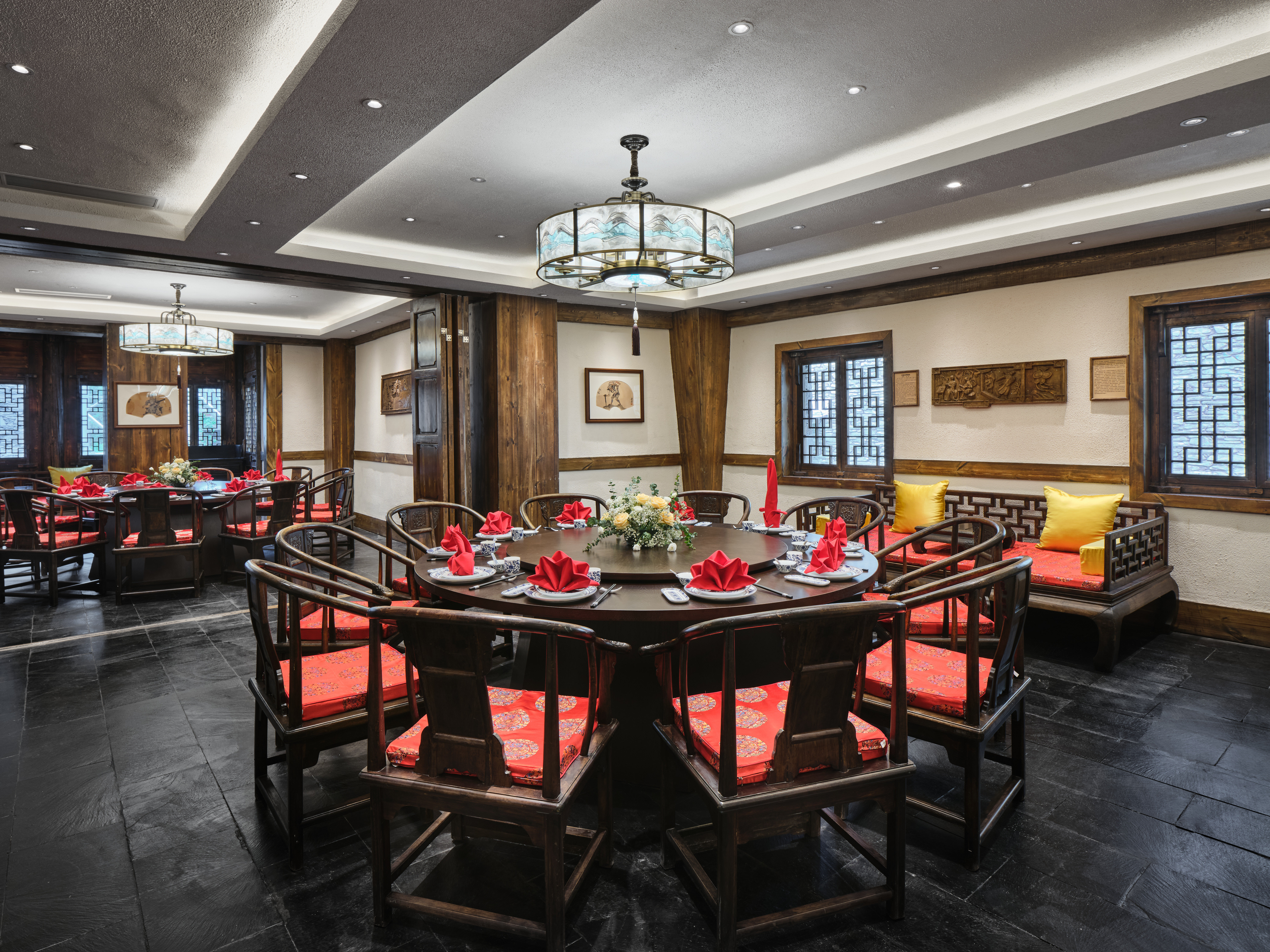 Intercontinental Jiuzhai Paradise 40/50