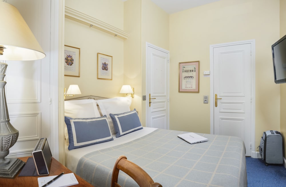 Relais Du Louvre 14/46