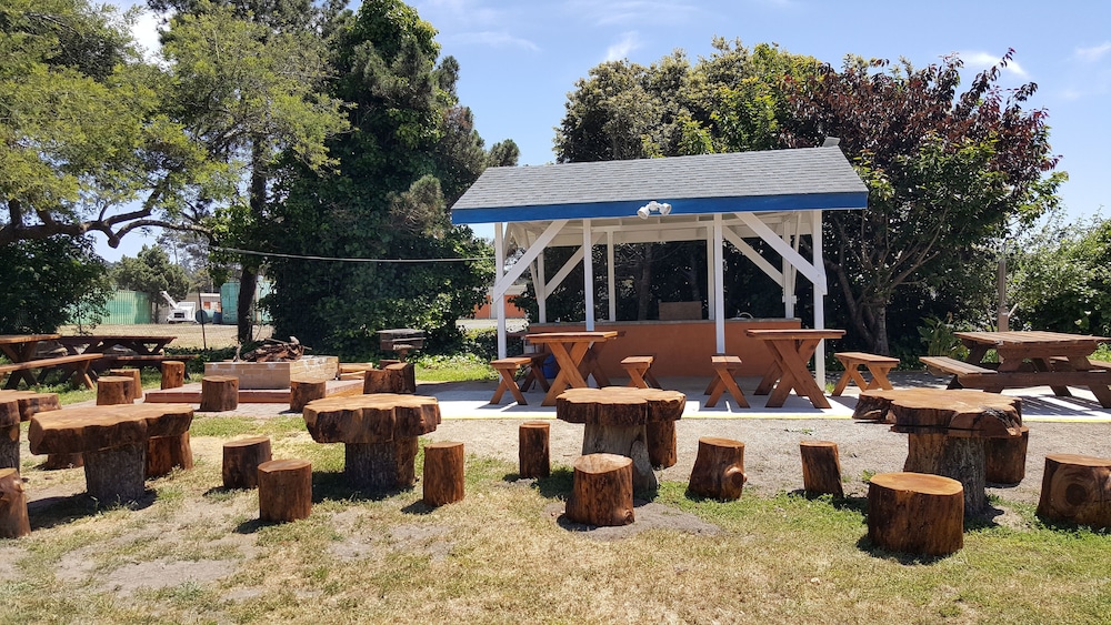 Coast Inn and Spa Fort Bragg 59/65