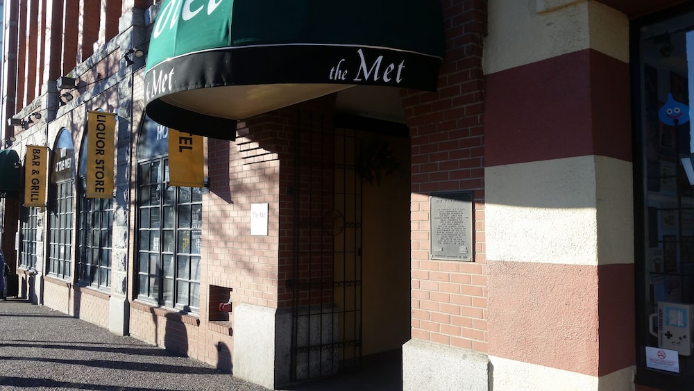 Met Hotel 3/50