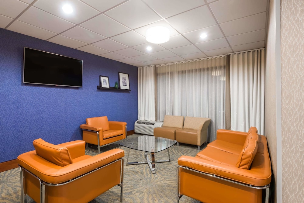 Wingate by Wyndham Springfield 39/60