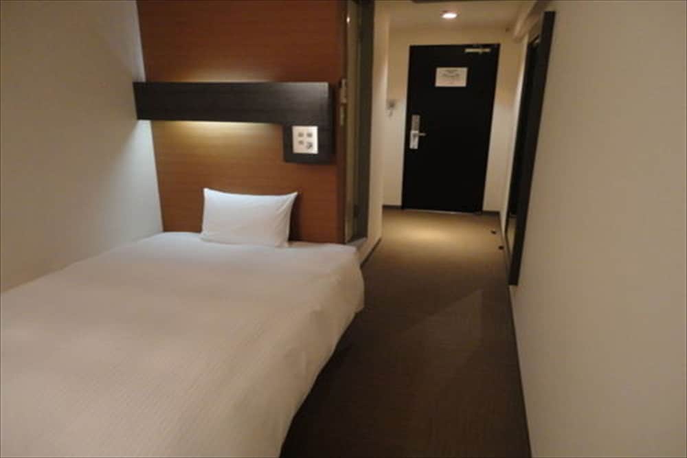 Green Rich Hotel Nishitetsu Ohashi Ekimae 16/56