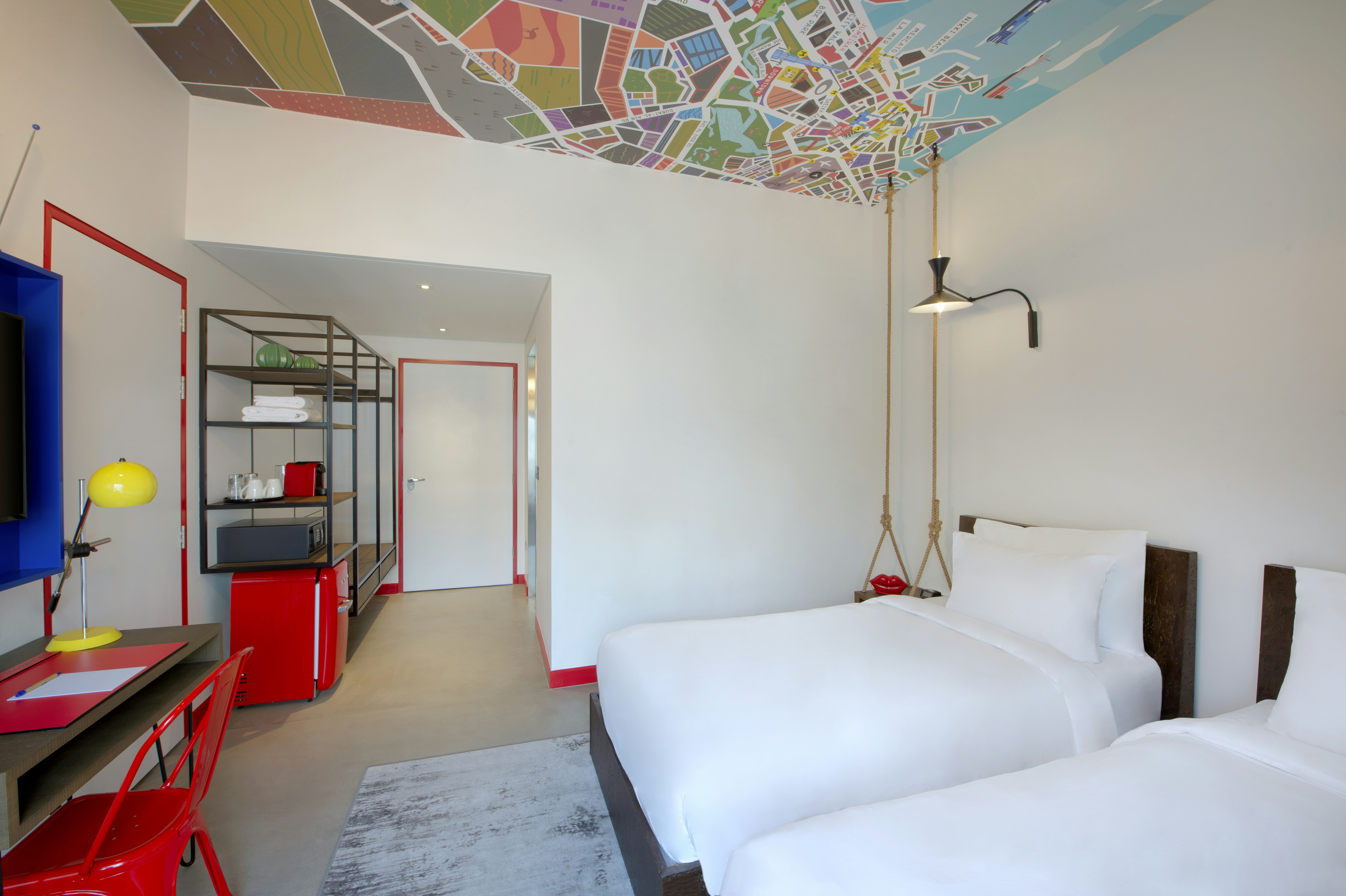 ROOM, TWIN BEDS