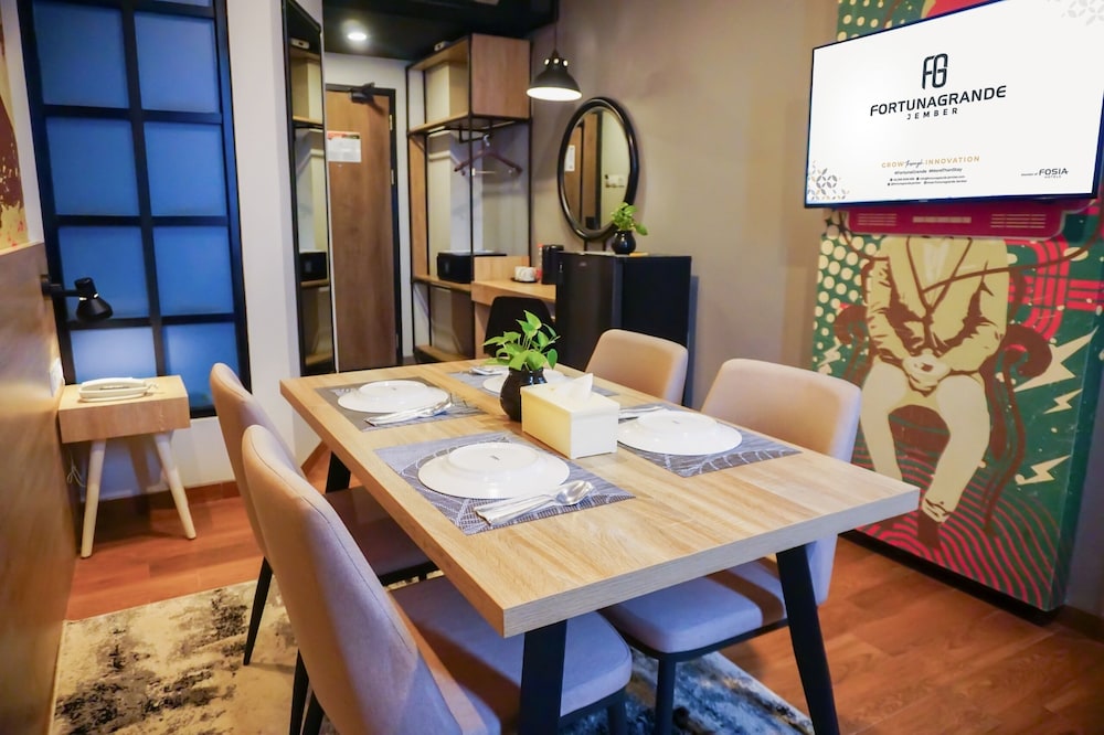 Hotel FortunaGrande Jember 39/61