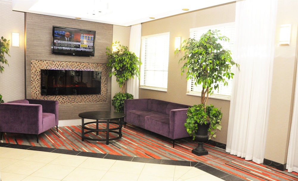 Holiday Inn Express Barrie 47/75