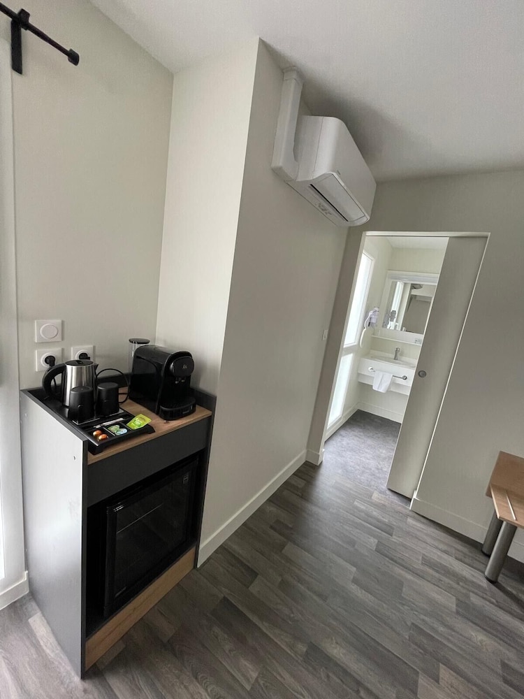 Hotel Wood Inn Merignac 52/52