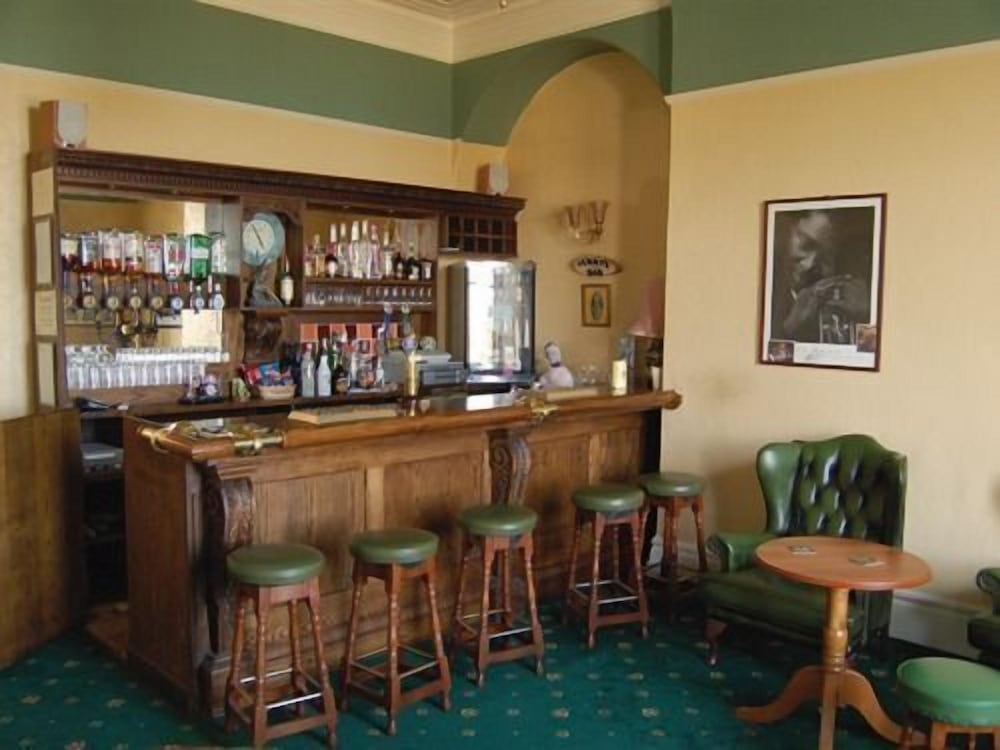 Balmoral Hotel 26/48