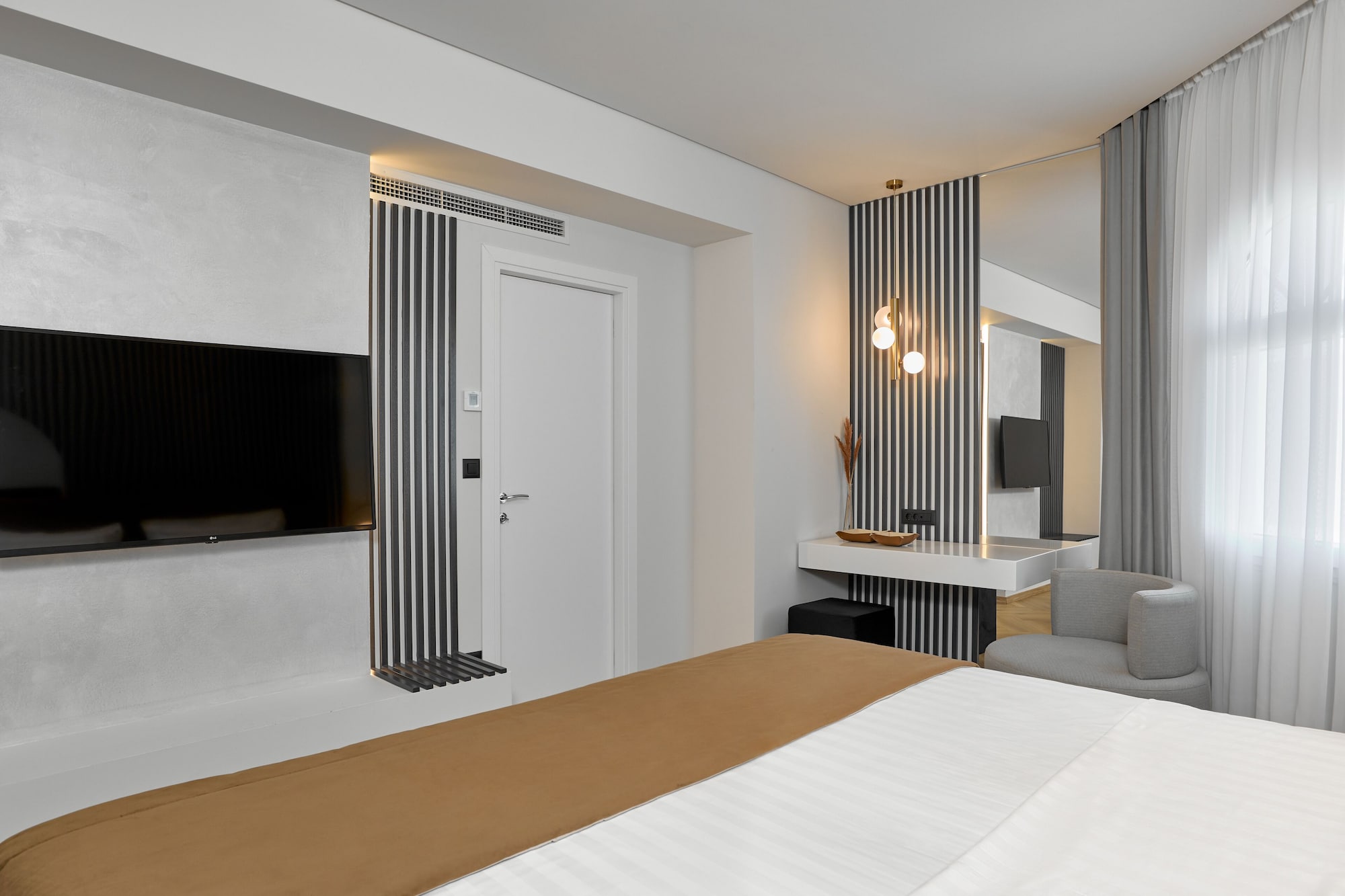 1 BEDROOM, DELUXE, SUITE