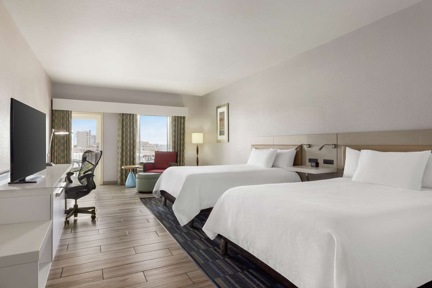 ROOM, 2 QUEEN BEDS, PARTIAL OCEAN VIEW